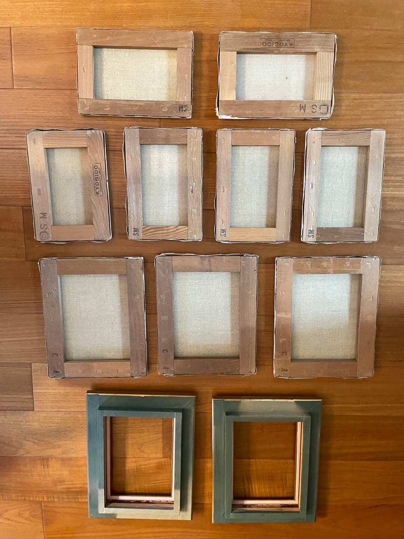 木製金色の油彩用額縁SMサイズ（未使用品）とキャンバスSM,F3サイズ