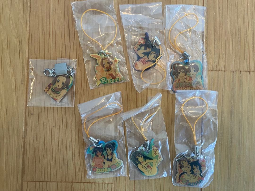 けいおん　クリアファイル　下敷き　ストラップ　ポスター　タオル　クリアシート