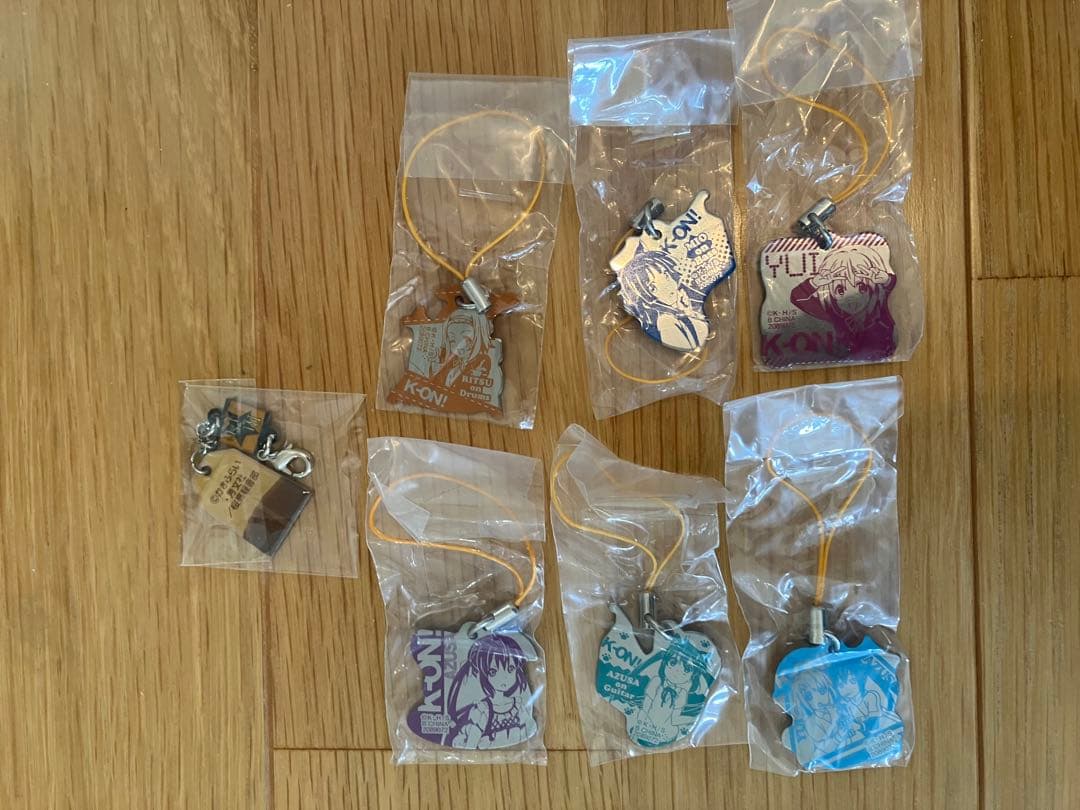 けいおん　クリアファイル　下敷き　ストラップ　ポスター　タオル　クリアシート