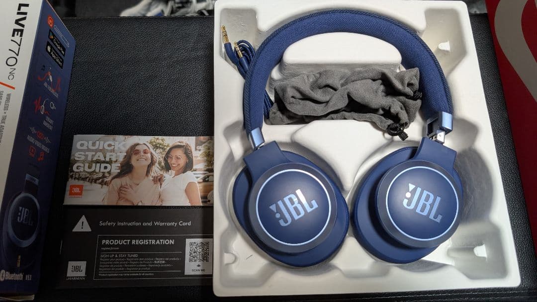JBL LIVE 770NC ワイヤレスヘッドホン ダークブルー Amazon.com: JBL Live 770NC - Wireless Over-Ear Headphones with