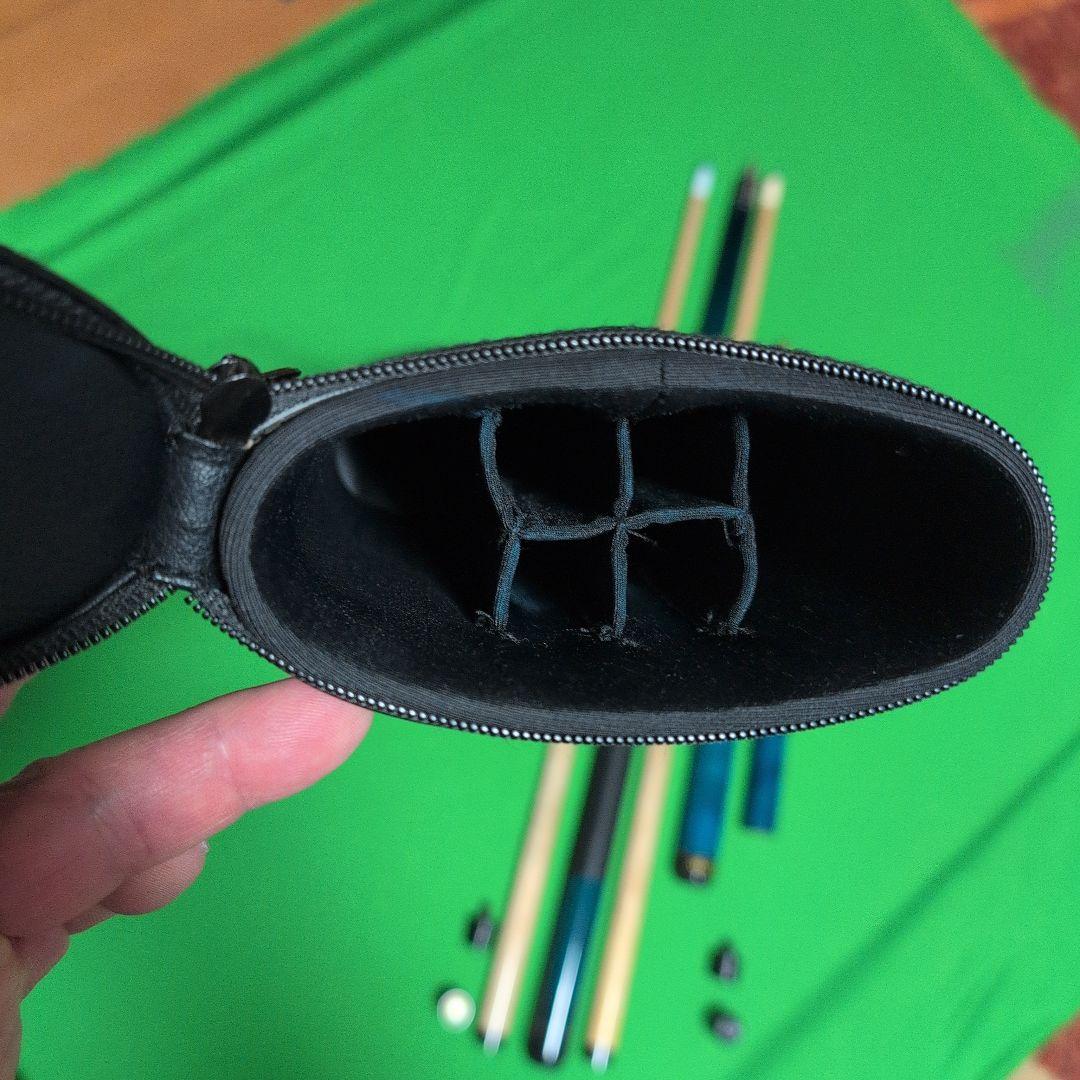 2×4キューケース、プレイキュー、アダムのジャンプ&ブレイクキューです。