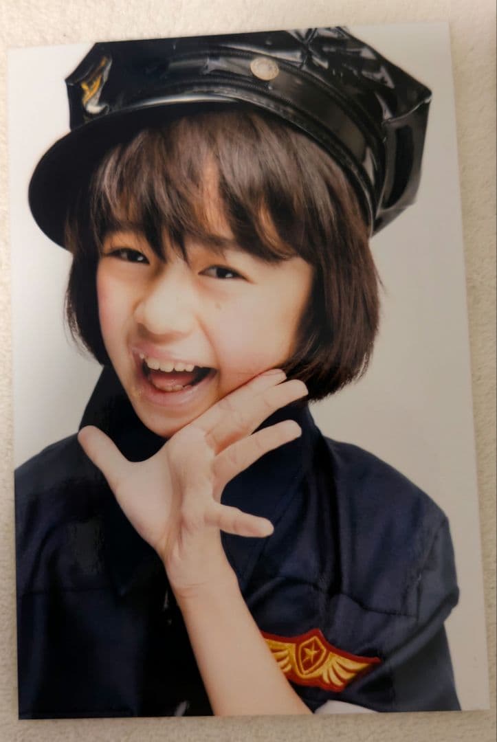 絵森彩　生写真　警官　依田彩花