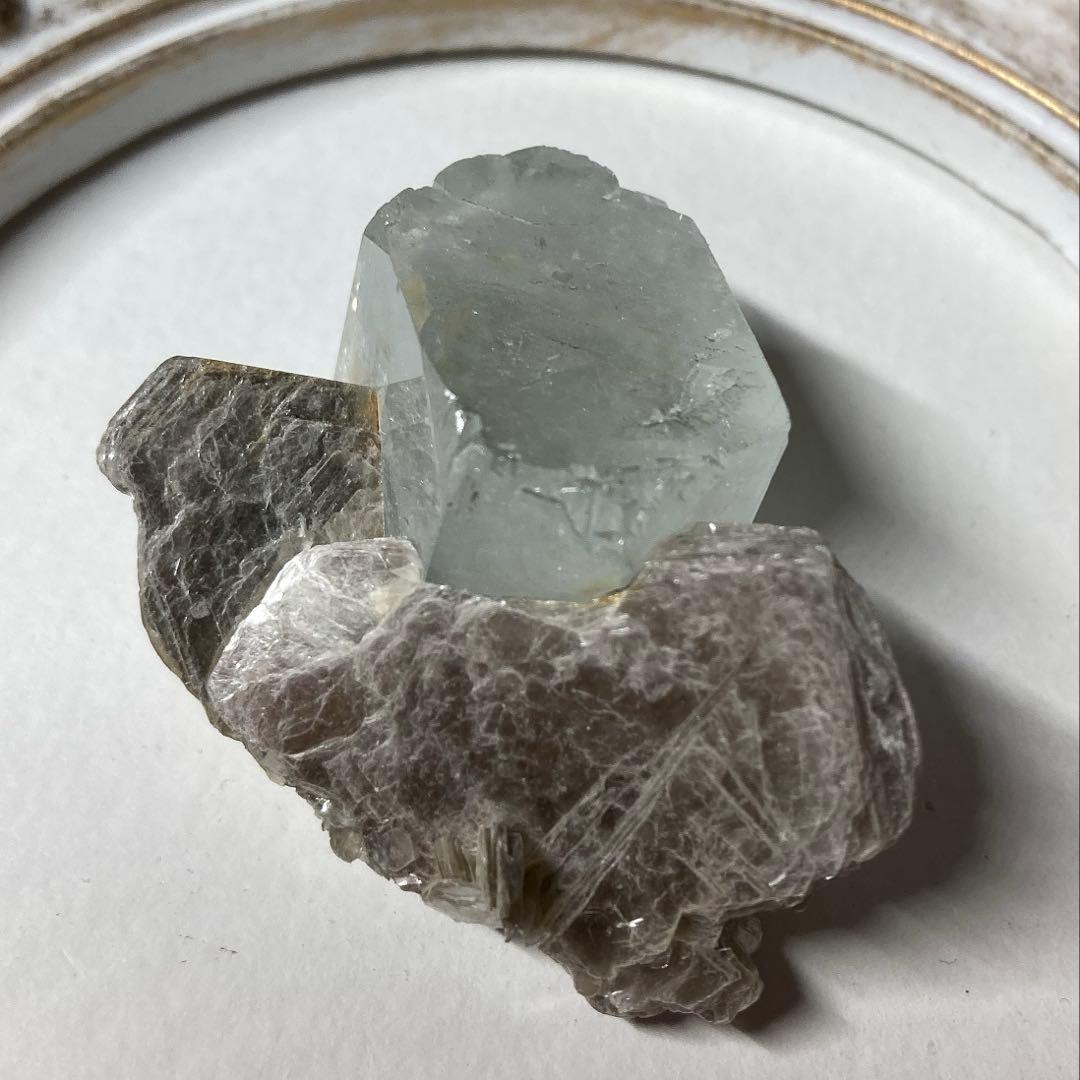 ナガール アクアマリン モスコバイト共生鉱 スカルドゥ 楽天市場】鑑別