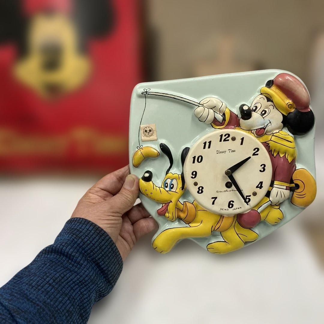 1962年に、精工舎が日本製初SEIKOディズニータイムの子供向けの時計を発売