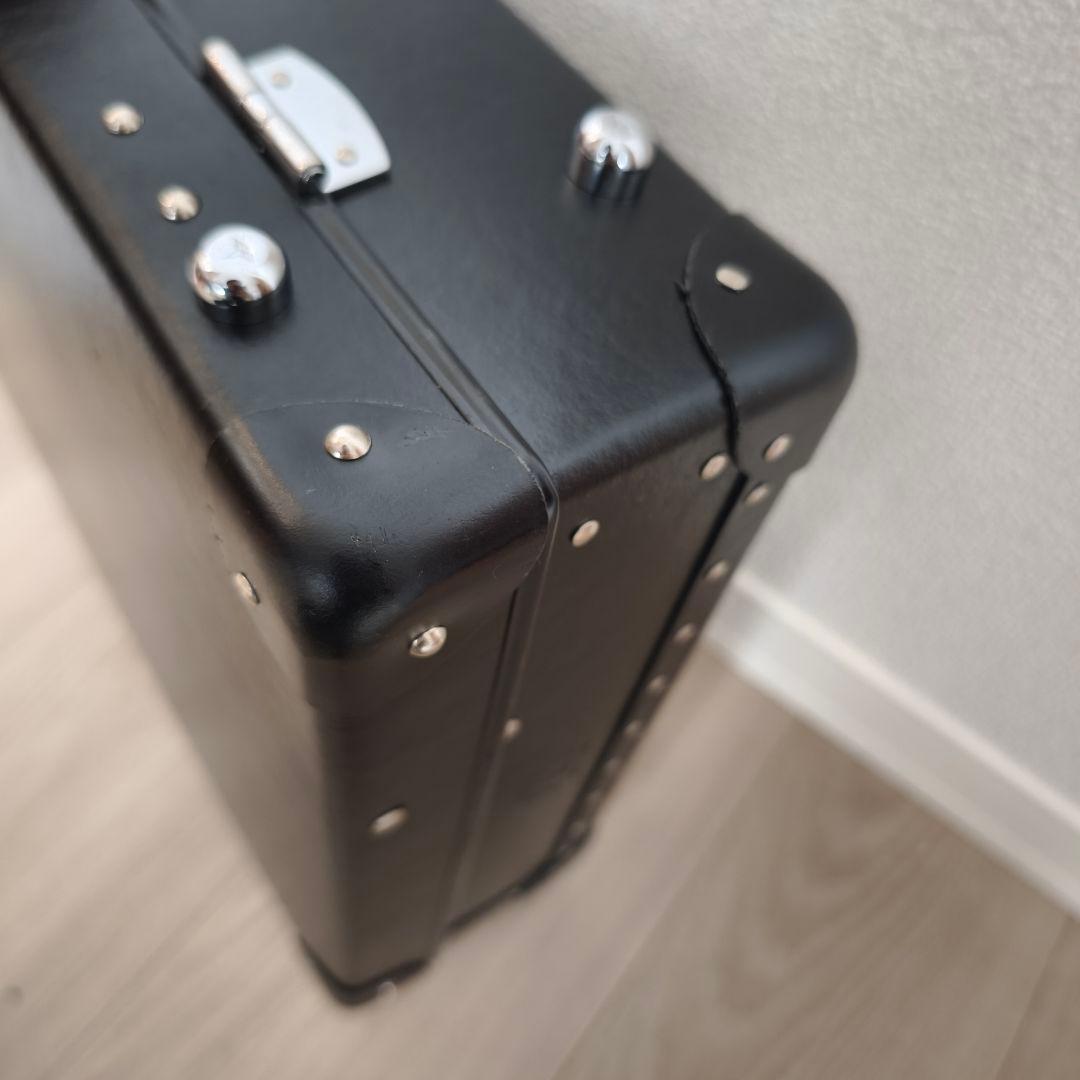 【保証書付】GLOBE-TROTTER アタッシュケース 007限定クロシェット