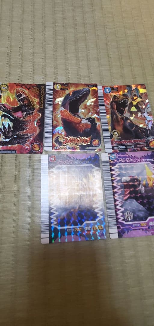 恐竜キング まとめ売り。 クリオロフォサウルスブラックティラノサウルス等