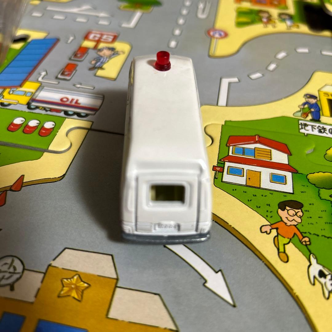 トミカ　ボードマップ急げ緊急車　キャラバン ハイルーフ パトロールカー 日本製