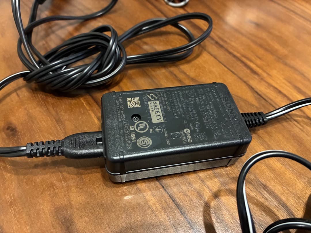 HDR-XR500V 外付けステレオマイクとバッテリーチャージャー付き