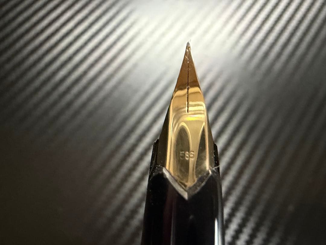 未使用に近い モンブラン No.221 ブラック EF 極細字 吸入式 万年筆