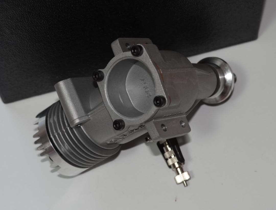 O.S. MAX 25FP　エンジン　新品・未使用・美品