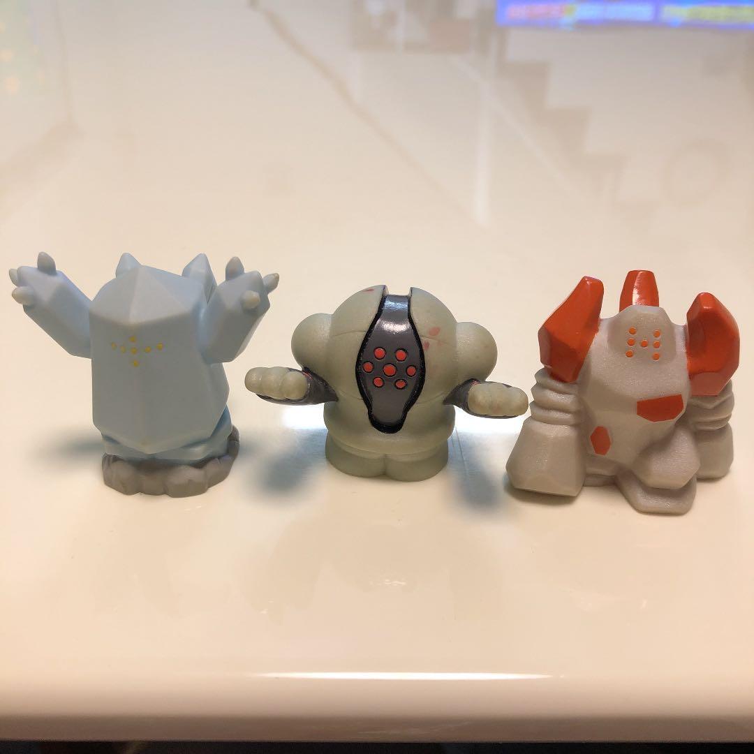 ポケモンフィギュア指人形☆レジ系3体セット☆レジアイス☆レジロック