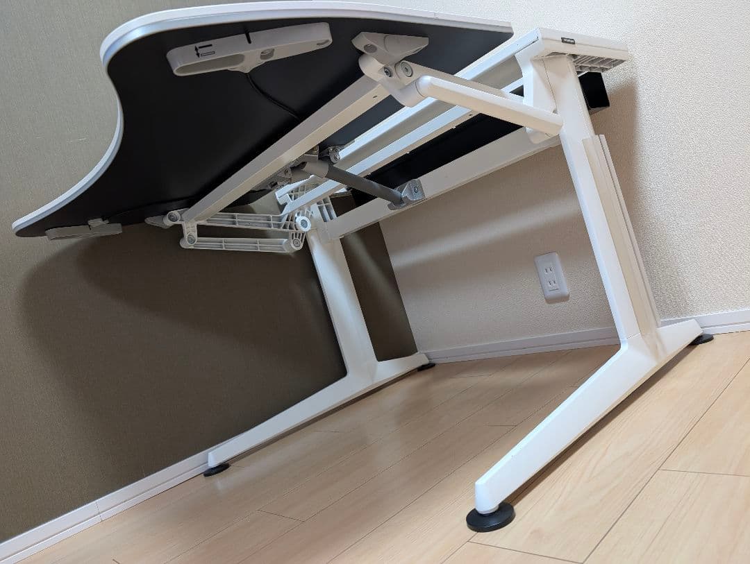 【suoneさま】美品 定価21万 オカムラ クルーズ 昇降デスク