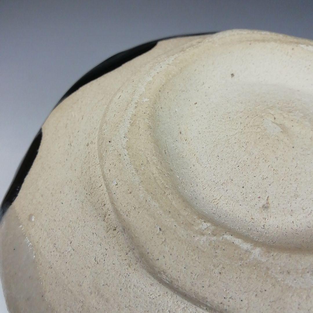 W21 茶碗 『黒織部 筒茶碗』『萌黄窯 遠山美恵子 作』 共箱 抹茶碗