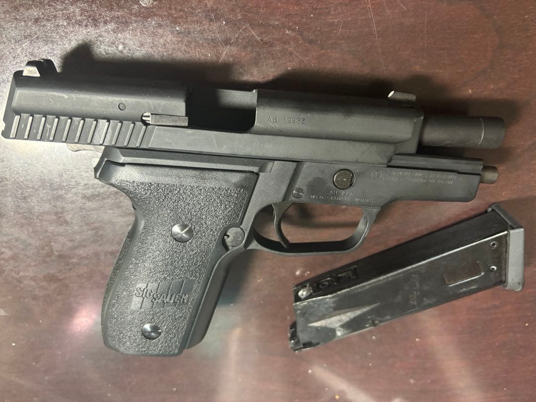 タナカ　シグ　SIG P229 ブローバックガスガン　中古(ガス漏れ有り)