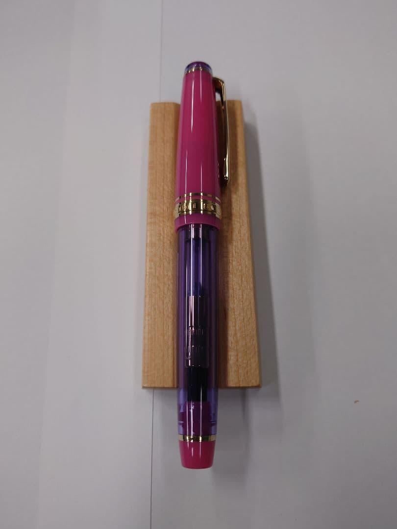 未使用　セーラー万年筆　海外モデル　万葉ペン 「Rabbit Ear Iris」