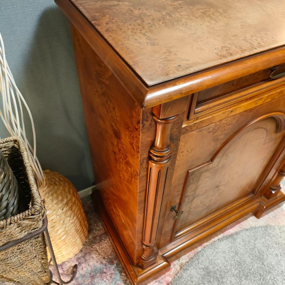 ヴィンテージ 希少バールウッド】イタリア製クラシックキャビネット 鍵付き