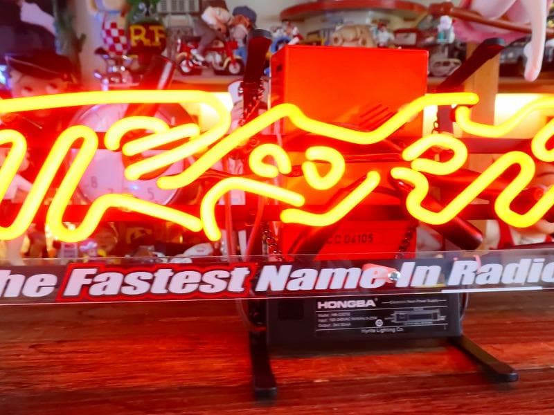 トラクサス ネオンサイン TRAXXAS FOR Man cave 男の秘密基地