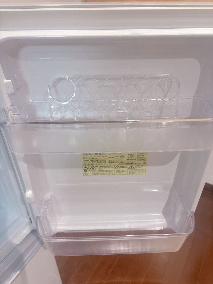 【格安・愛知・超美品】1人用冷蔵庫 SHARP冷凍冷蔵庫 白 取説・卵収納付