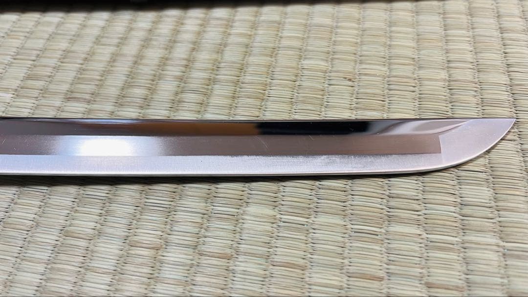 模造刀 陣太刀 源義経太刀拵え 茶呂塗り鞘 刃文直刃 龍目貫 251020-3