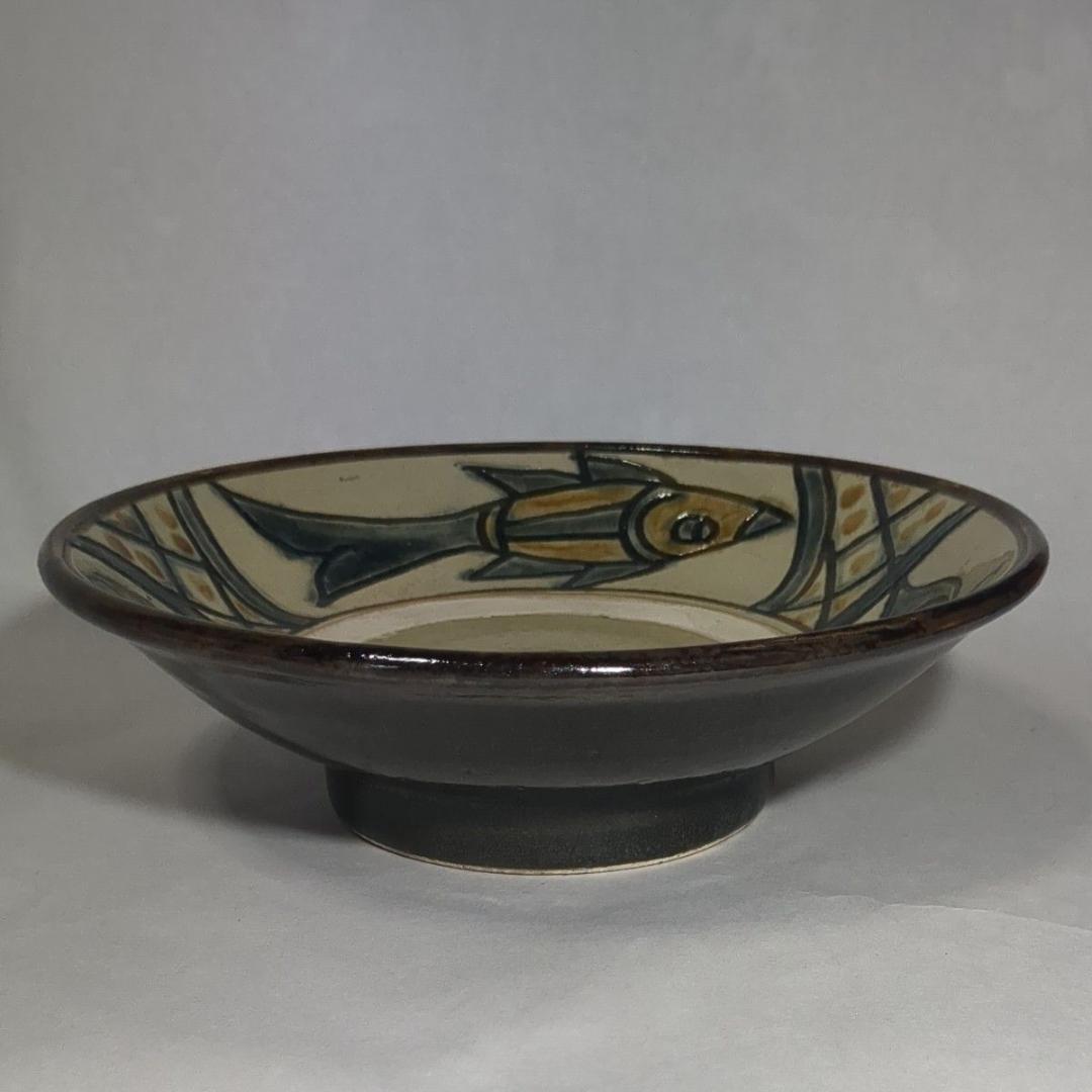 金城敏昭 壺屋焼 やちむん 魚文 海老文 盛鉢 沖縄 琉球 「昭」銘入り