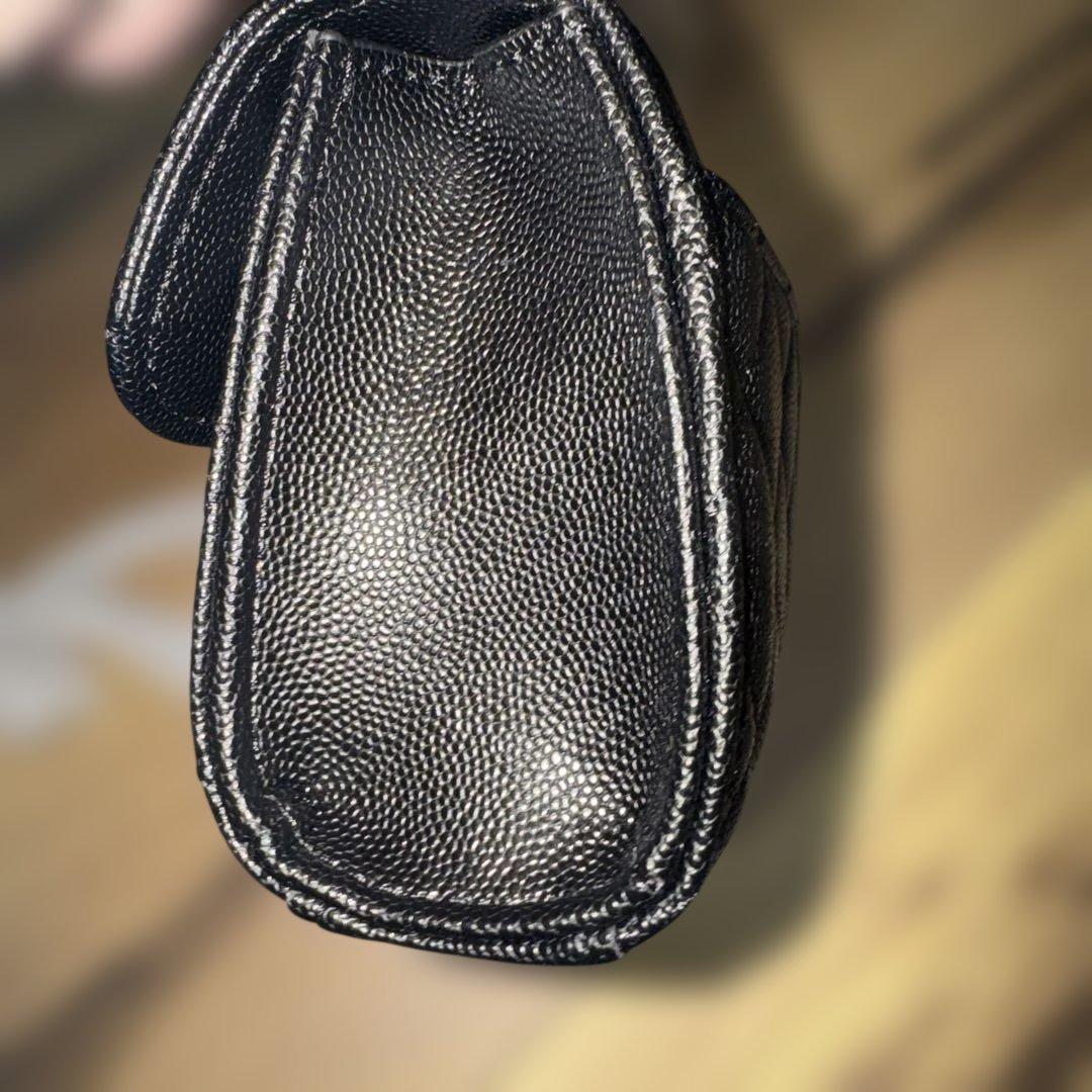 CHANEL シャネル　ノベルティ　チェーンショルダーバッグ　キャビアスキン