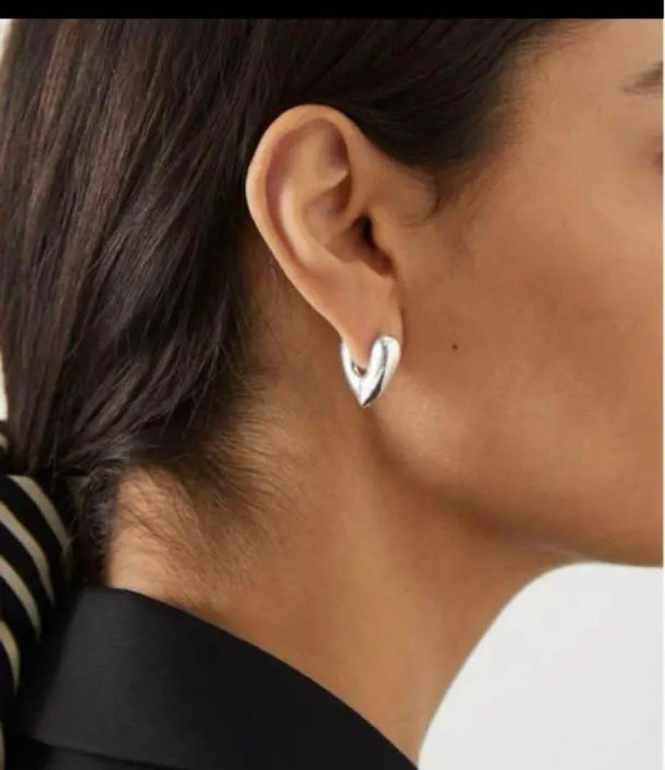 新品神崎恵着ANNIKA INEZアニカイネズ ハートフープピアススモール