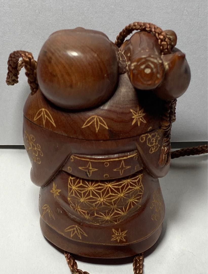 印籠 柘植 福禄人様黄楊繊細彫刻