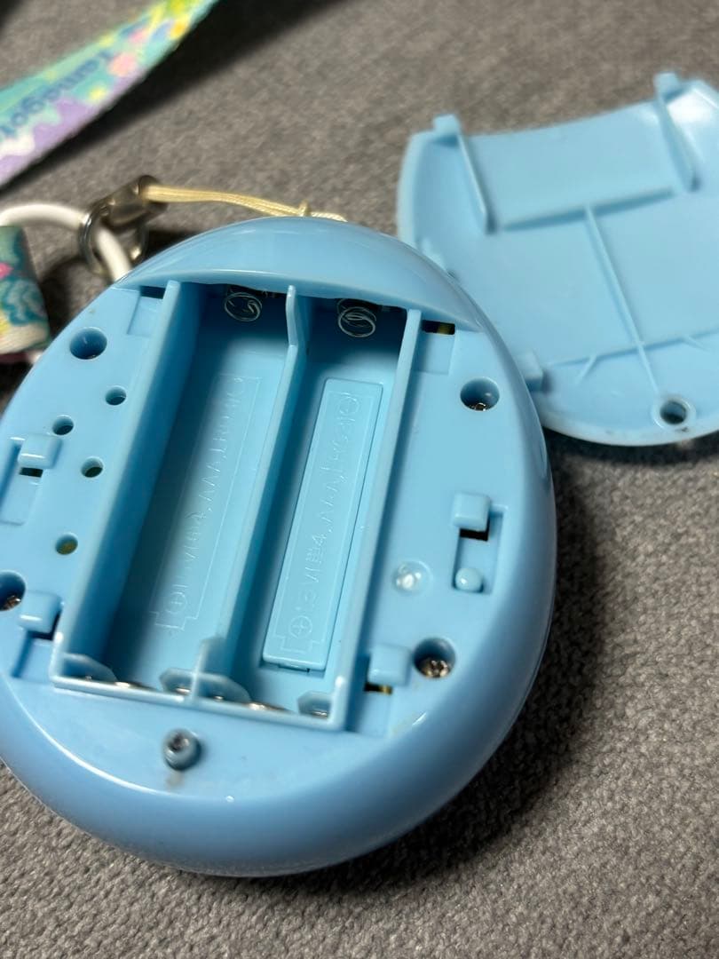 たまごっち　みーつ　メルヘン　ストラップ付き　　ver.blue 水色