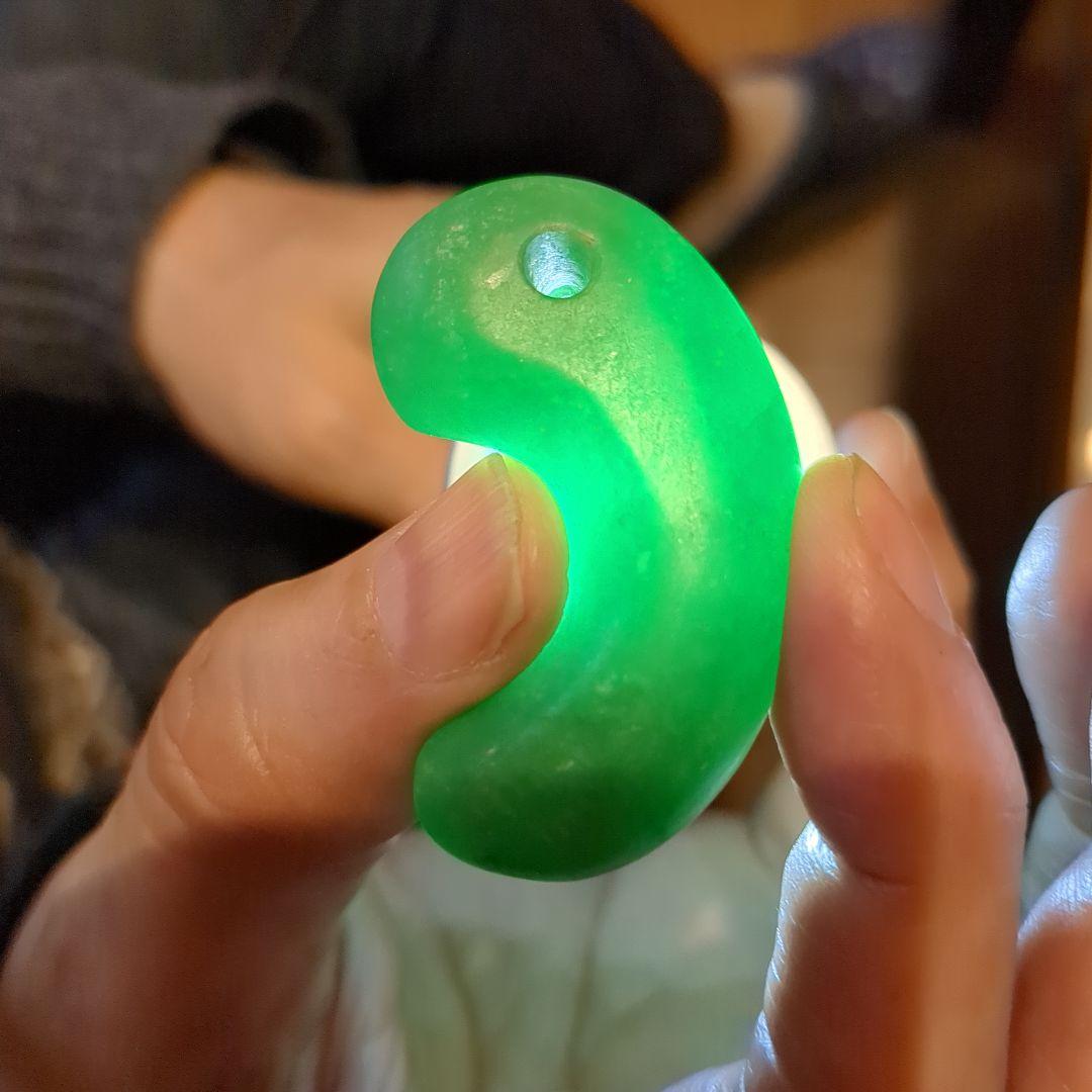 古墳期ロウカン質翡翠製の大き目な勾玉/検/糸魚川翡翠