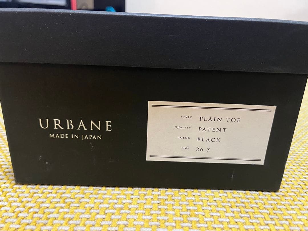 URBAINE 黒 エナメル ドレスシューズ / 26.5cm