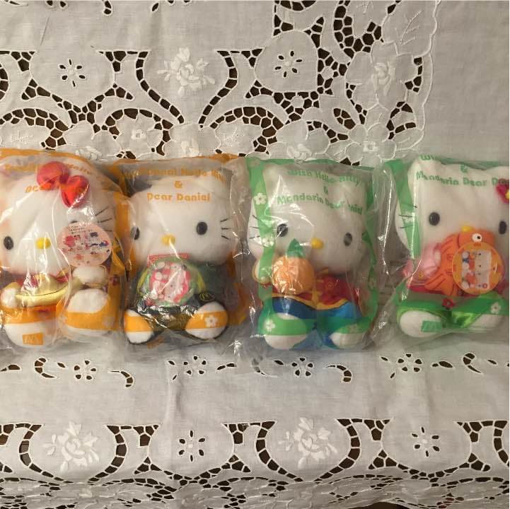 限定品 新品未開封 中国マグドナルド×ハローキティコラボぬいぐるみ 8体