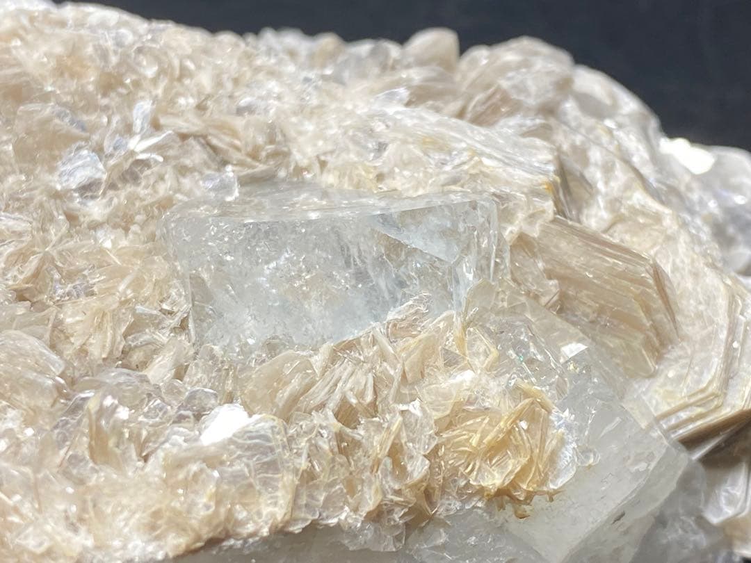 アクアマリン マイカ 147g