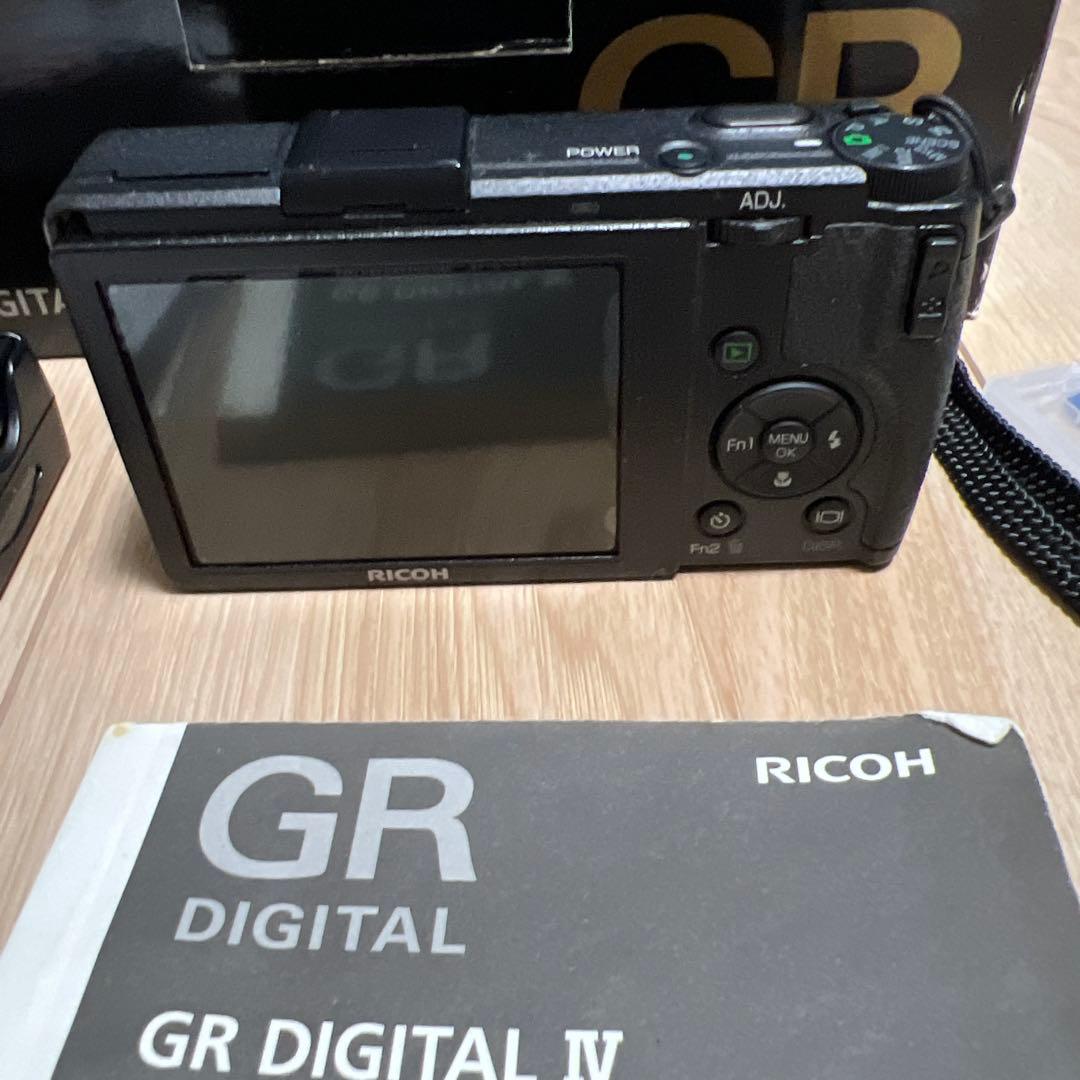 RICOH GR DIGITAL IVバッテリー+充電器+説明書付き gr-digital4｜対応