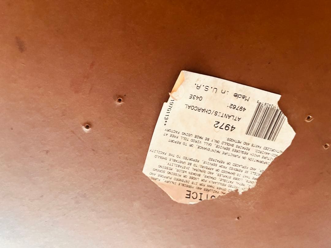 アメリカVIRCO(ヴァルコ)社のラウンドテーブル　ARTEK リノリウム　丸