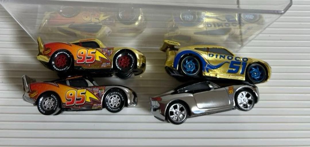 カーズ、マテル、ミニカー、マックィーン、クルーズラミネス、ゴールド、シルバー