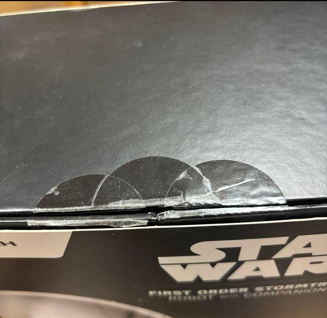 UBTECH スター・ウォーズ　音声・顔認識対応ロボット　二足歩行ロボット