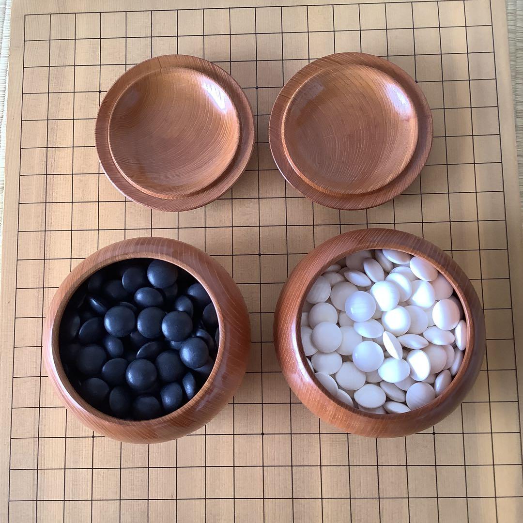 碁盤、碁石、碁石入れセット。　7-068