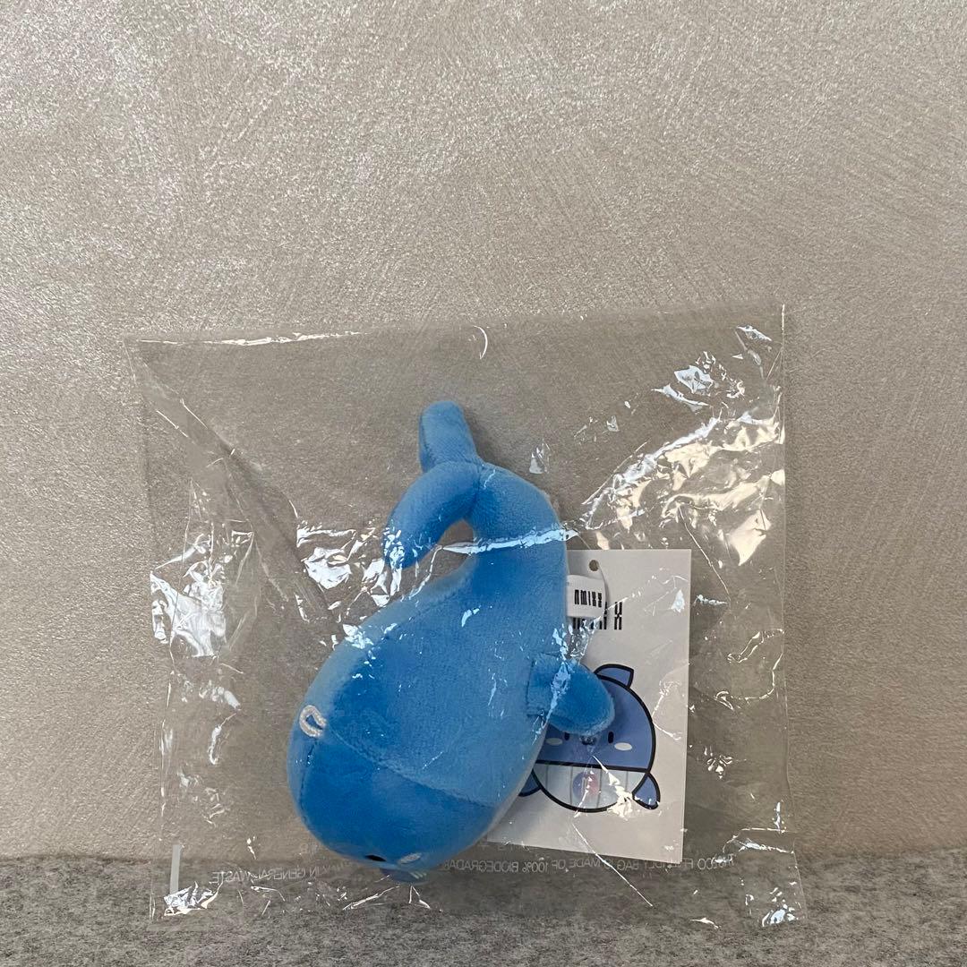 NMIXX エンミックス クジラ キーホルダー ぬいぐるみ - メルカリ