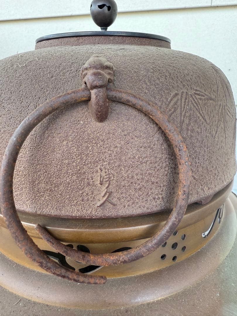 金属製 茶釜 獅子の頭部装飾