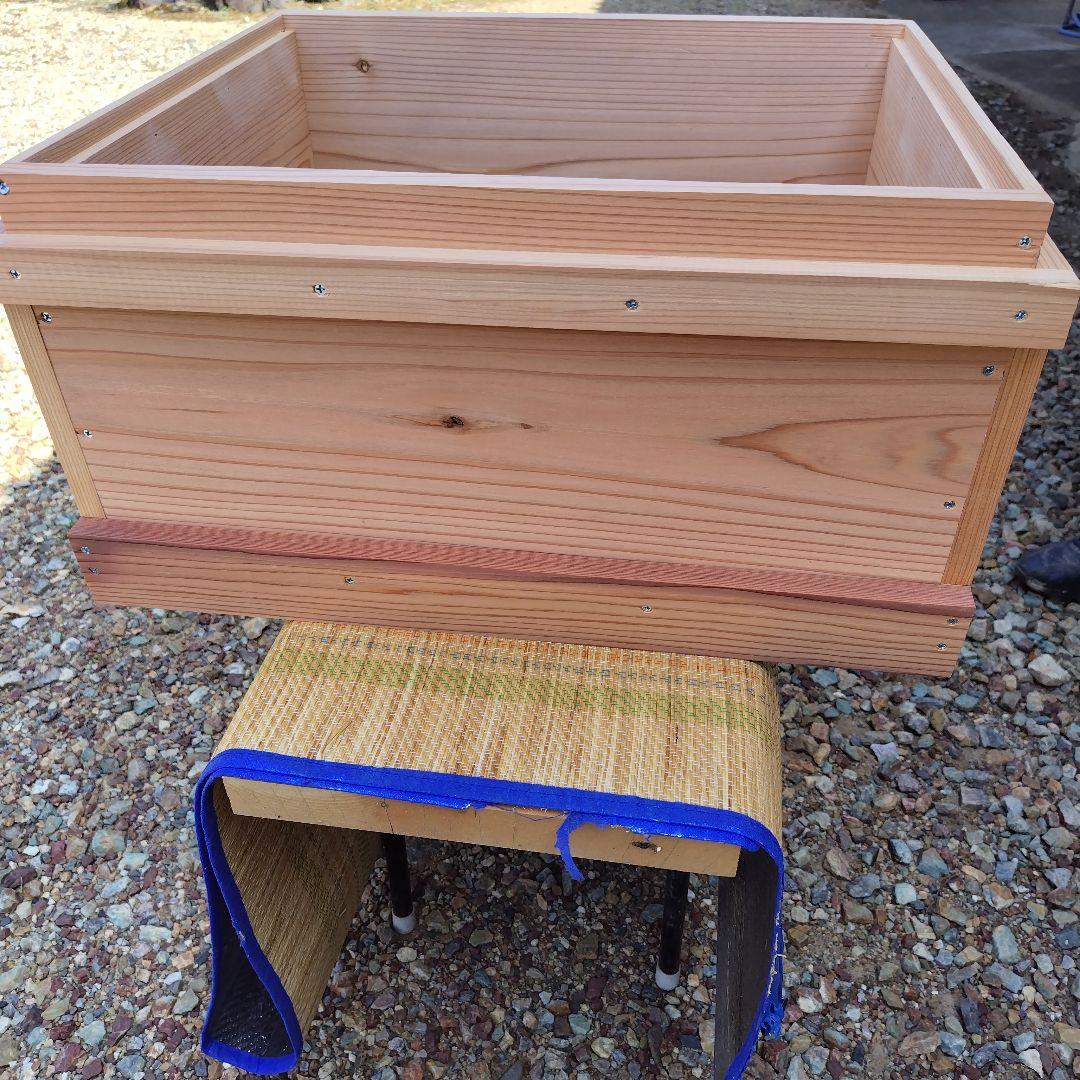 西洋蜜蜂の巣箱、杉板材使用 （10枚かけ）二段使用 縦54㎝✕横45✕高60