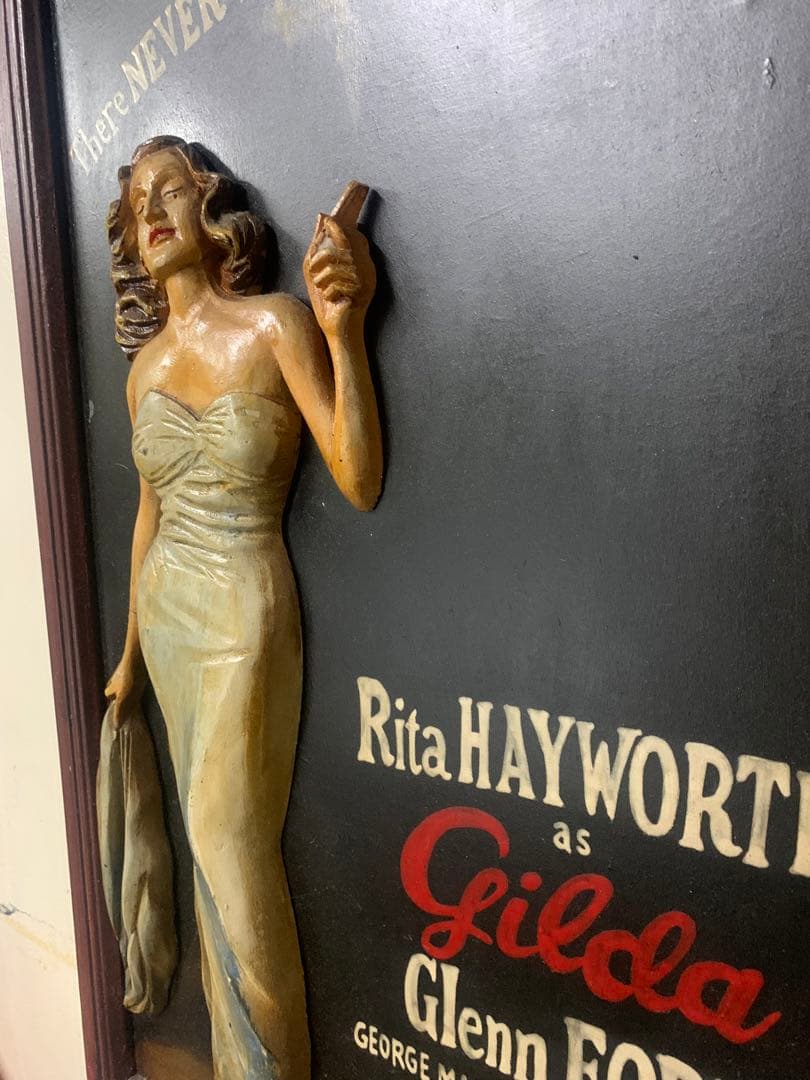 激レア！1940' Rita Hayworth Gilda映画看板レリーフアート - メルカリ