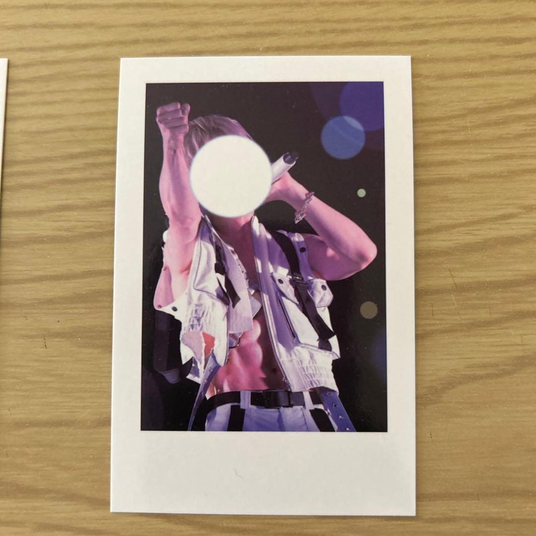 いれいす 実写チェキ イレギュラーバケーション var. 初兎くん - メルカリ