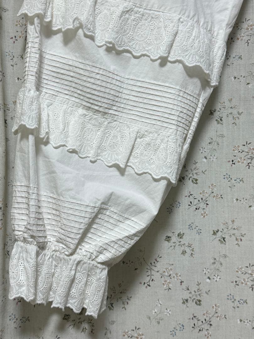 アンビデックスDot and Stripesブロードレースピンタックフリルパンツ