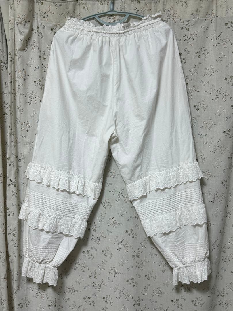 アンビデックスDot and Stripesブロードレースピンタックフリルパンツ