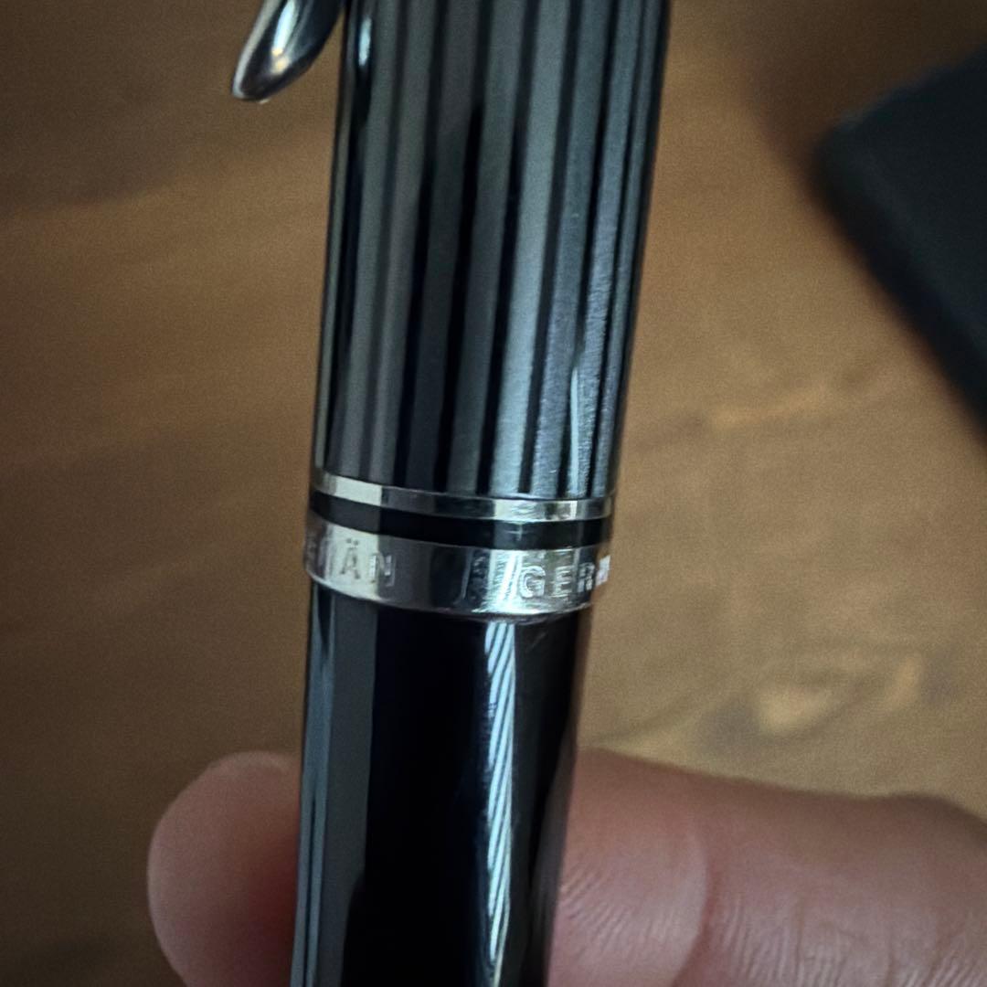 ペリカン　ボールペン　ブラック