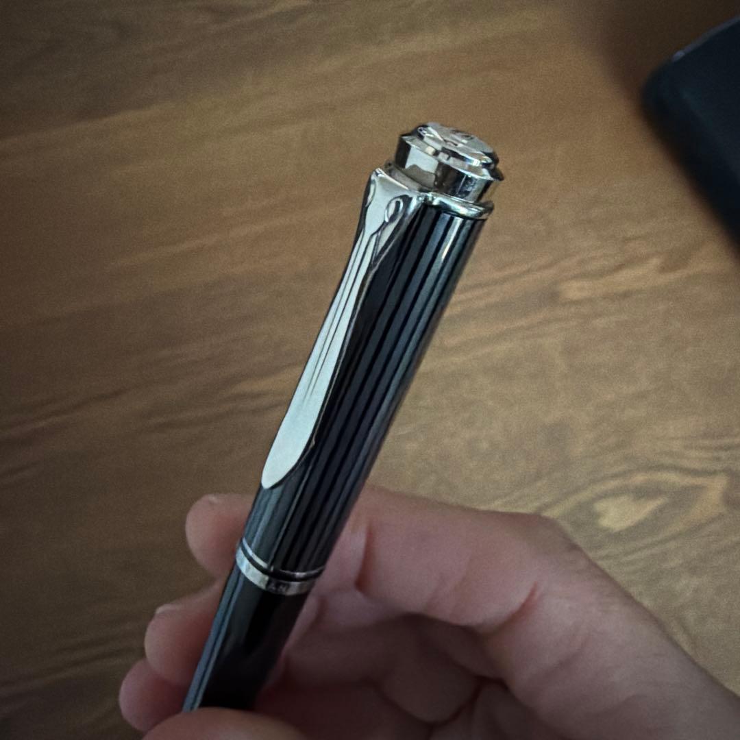 ペリカン　ボールペン　ブラック