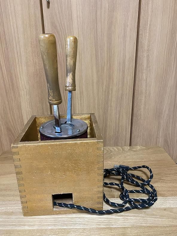 藤原式裁縫用電化鏝2本 自動熱度調節付き（木箱付き） 藤原