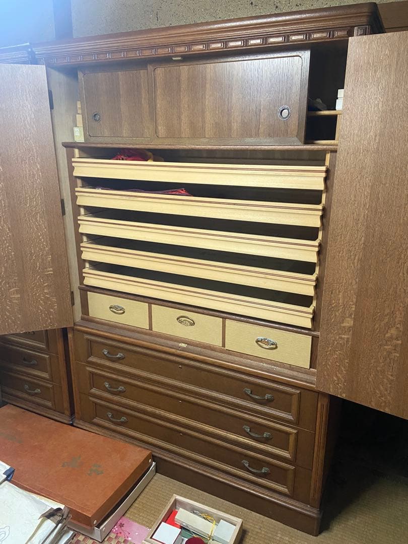 木製和風タンス 花彫刻付き