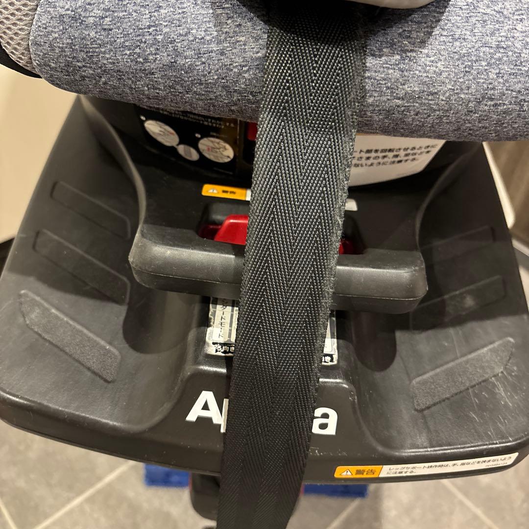 Aprica チャイルドシート クルリラ