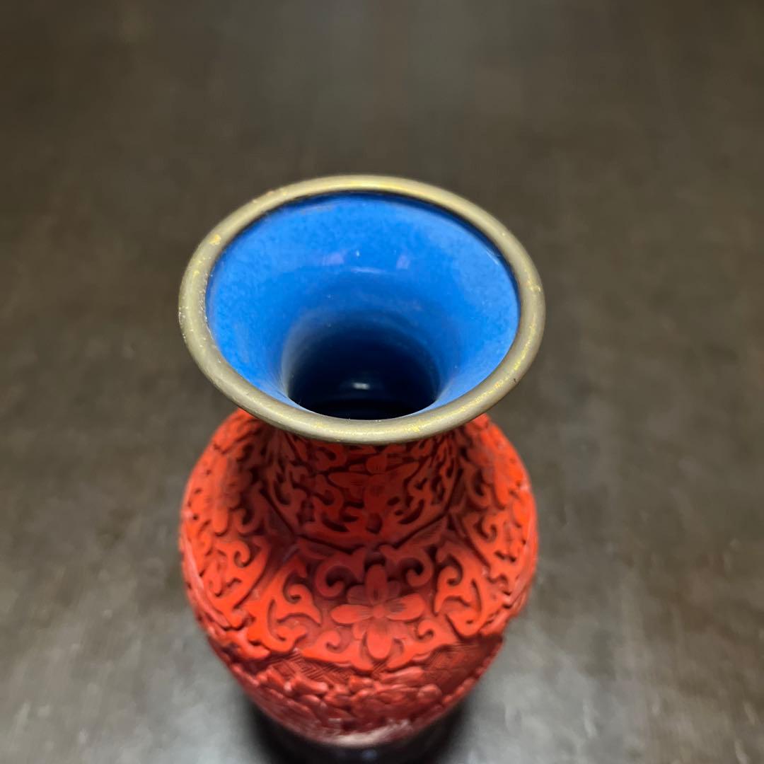 中国美術 堆朱の花瓶 台座付き 箱付き 彫刻 中国骨董品 漆細工 - メルカリ